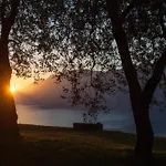 Rustiko-landhaus Mit Infinity-pool Und Seeblick By Interhome Σπίτι διακοπών Μαλτσεζίνε