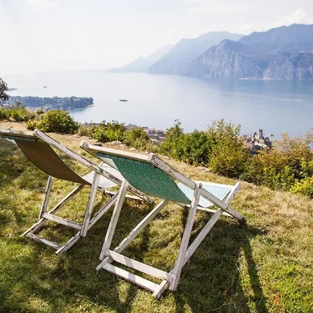 Semesterbostad Rustiko-landhaus Mit Infinity-pool Und Seeblick By Interhome Malcesine